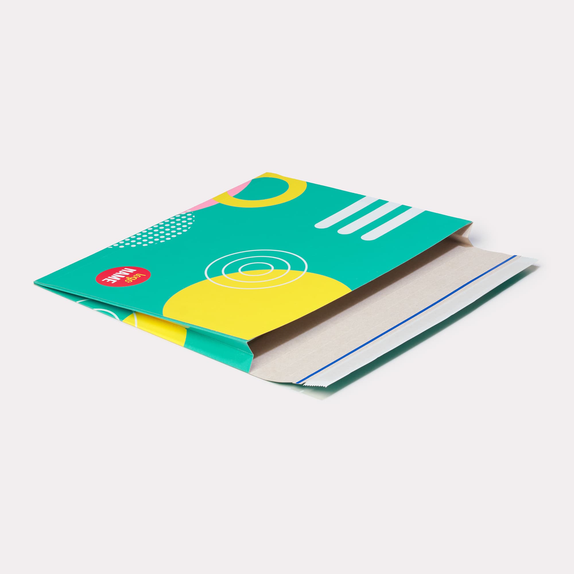 Enveloppes en carton avec pli latéral