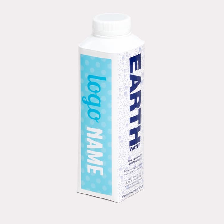 Bouteilles d'eau en carton